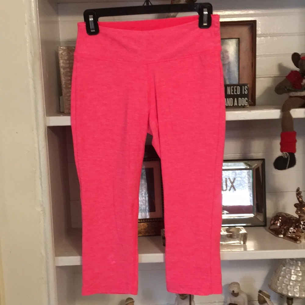 NWOT New Balance Capri Workout Leggings
